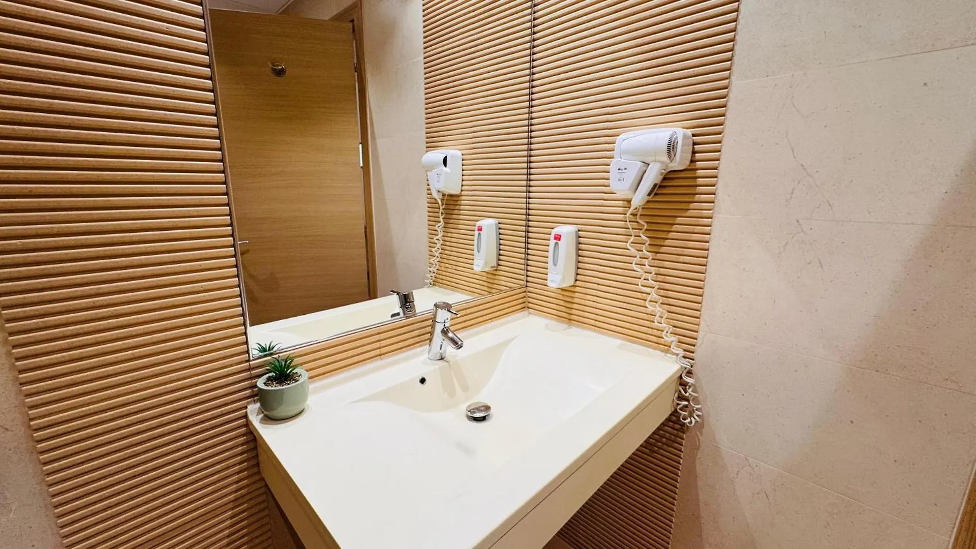 Apartment Deluxe Studios - Perfect For Short Or Long Stays Bucharest