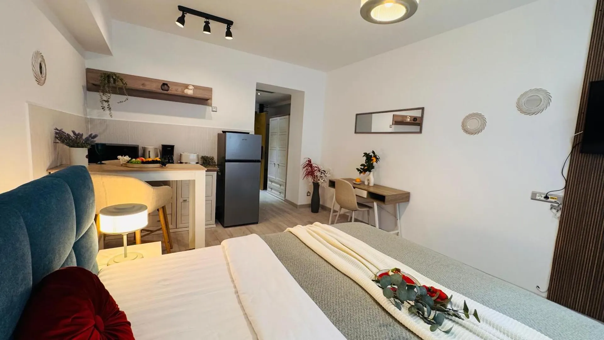 Deluxe Studios - Perfect For Short Or Long Stays Bucharest 0*,  Romania