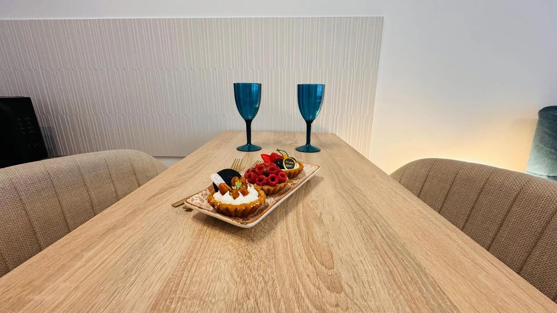 Deluxe Studios - Perfect For Short Or Long Stays Bucharest