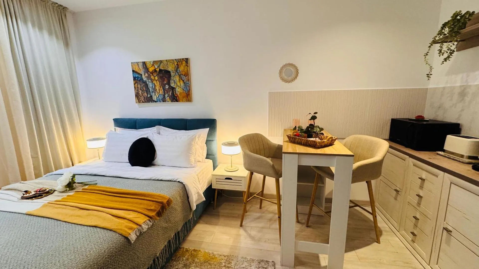 Deluxe Studios - Perfect For Short Or Long Stays Bukareszt